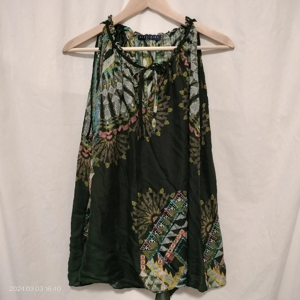 Alex + Alex size Medium Sleeveless Tank Top Blouse Silk Tie Key hole neck